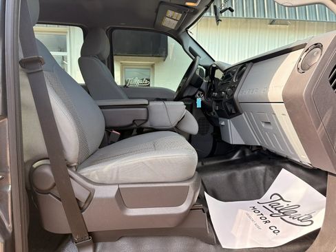 Used 2015 Ford F250 XL w/ Power Equipment Group AWD/4WD image 12