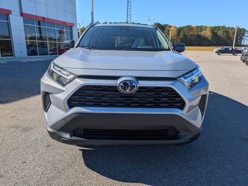 New 2025 Toyota RAV4 LE image 8