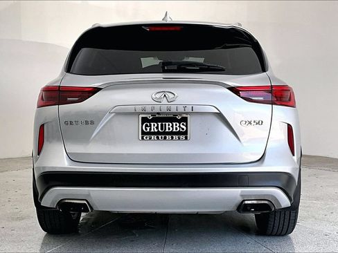 Used 2019 INFINITI QX50 Luxe w/ Cargo Package FWD image 5