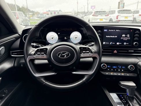 Used 2021 Hyundai Elantra SEL w/ Convenience Package image 26