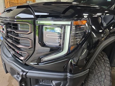 New 2026 GMC Sierra 1500 AT4X w/ LPO, Black Badging Package AWD/4WD image 29