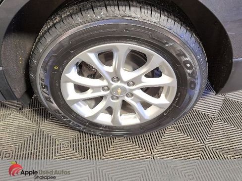 Used 2018 Chevrolet Equinox LT image 46