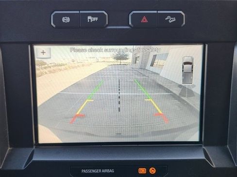 Used 2018 Ford F250 XLT w/ XLT Premium Package image 16