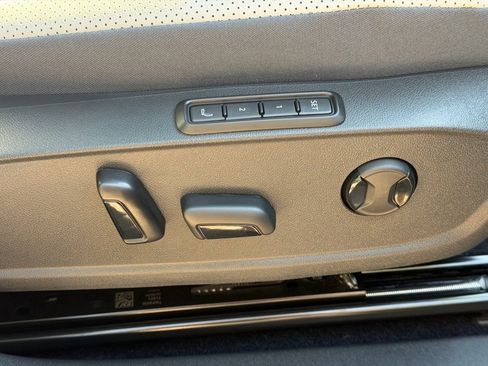 New 2025 Volkswagen ID.4 Pro S Plus image 13