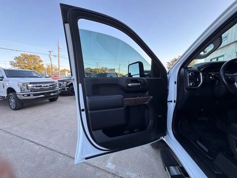 Used 2020 GMC Sierra 2500 Denali w/ Technology Package AWD/4WD image 8