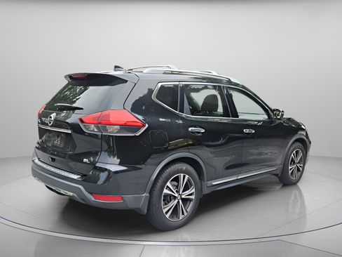 Used 2017 Nissan Rogue SL w/ SL Premium Package FWD image 5