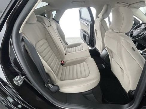 Used 2022 Ford Escape SE w/ SE Sport Appearance Package image 45