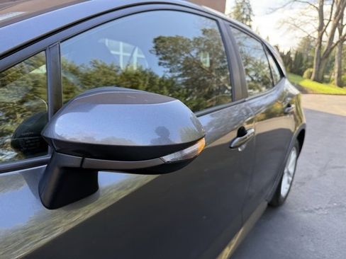 Used 2021 Toyota Corolla SE image 33