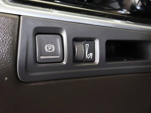 Used 2023 Cadillac XT6 Sport image 26