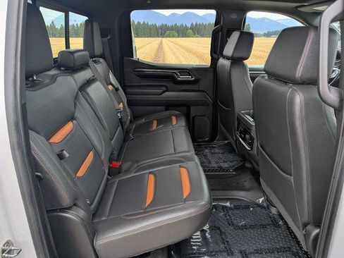 Used 2024 GMC Sierra 1500 AT4 w/ Technology Package AWD/4WD image 23