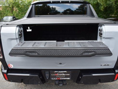 Used 2024 GMC Hummer EV 3X w/ LPO, Illumination Package AWD/4WD image 49