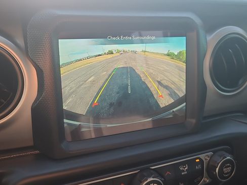 Used 2021 Jeep Wrangler Unlimited Sport AWD/4WD image 26