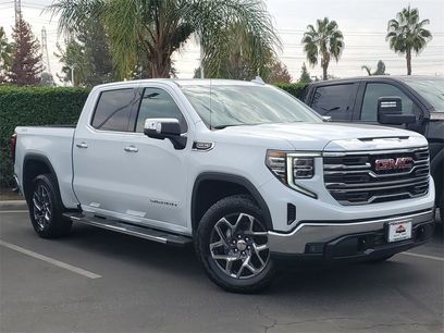 New 2026 GMC Sierra 1500 SLT w/ SLT Premium Package