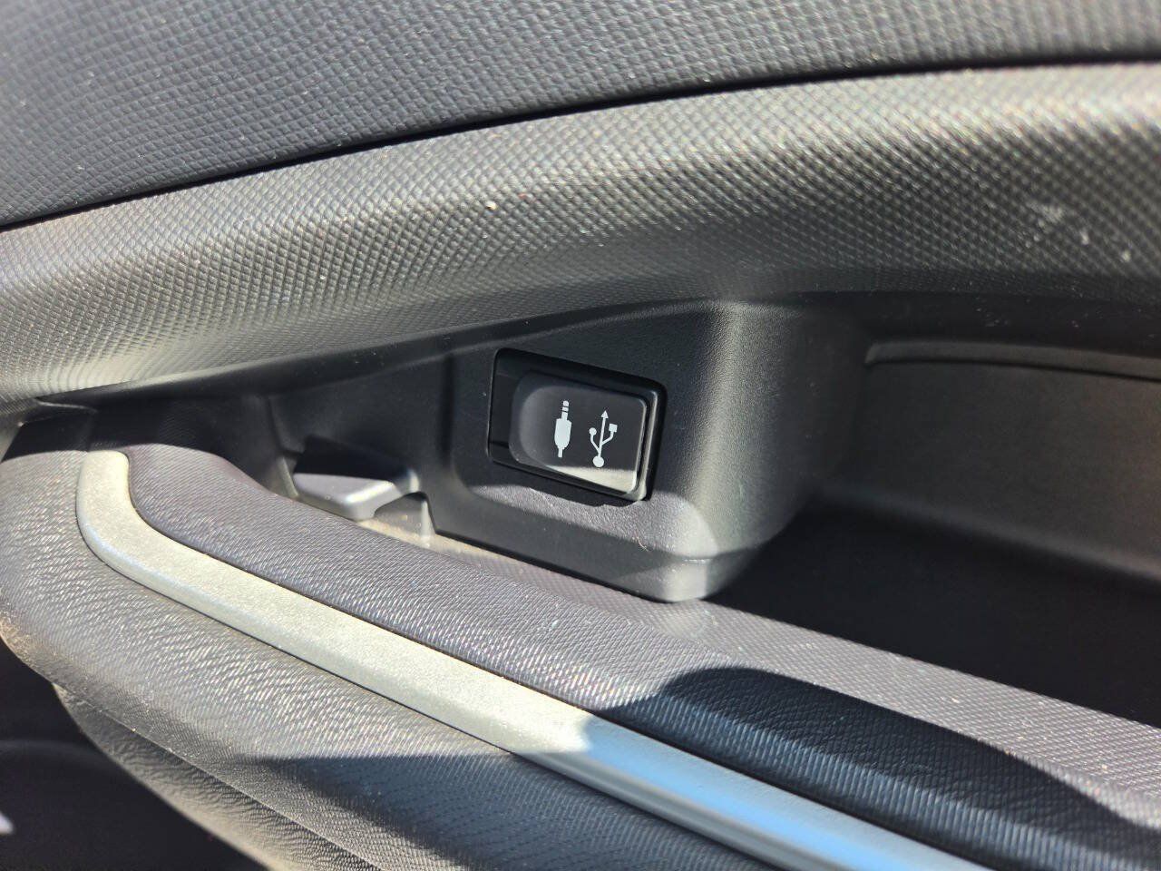 Used 2015 Toyota Prius C Two FWD image 35