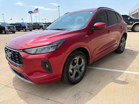 Used 2023 Ford Escape ST-Line Select w/ Tech Pack #2 AWD/4WD image 7