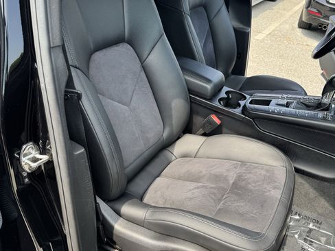 Used 2017 Porsche Macan image 17