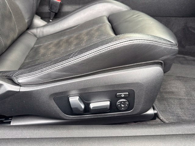 Used 2021 BMW M4 Competition w/ Executive Package RWD image 27