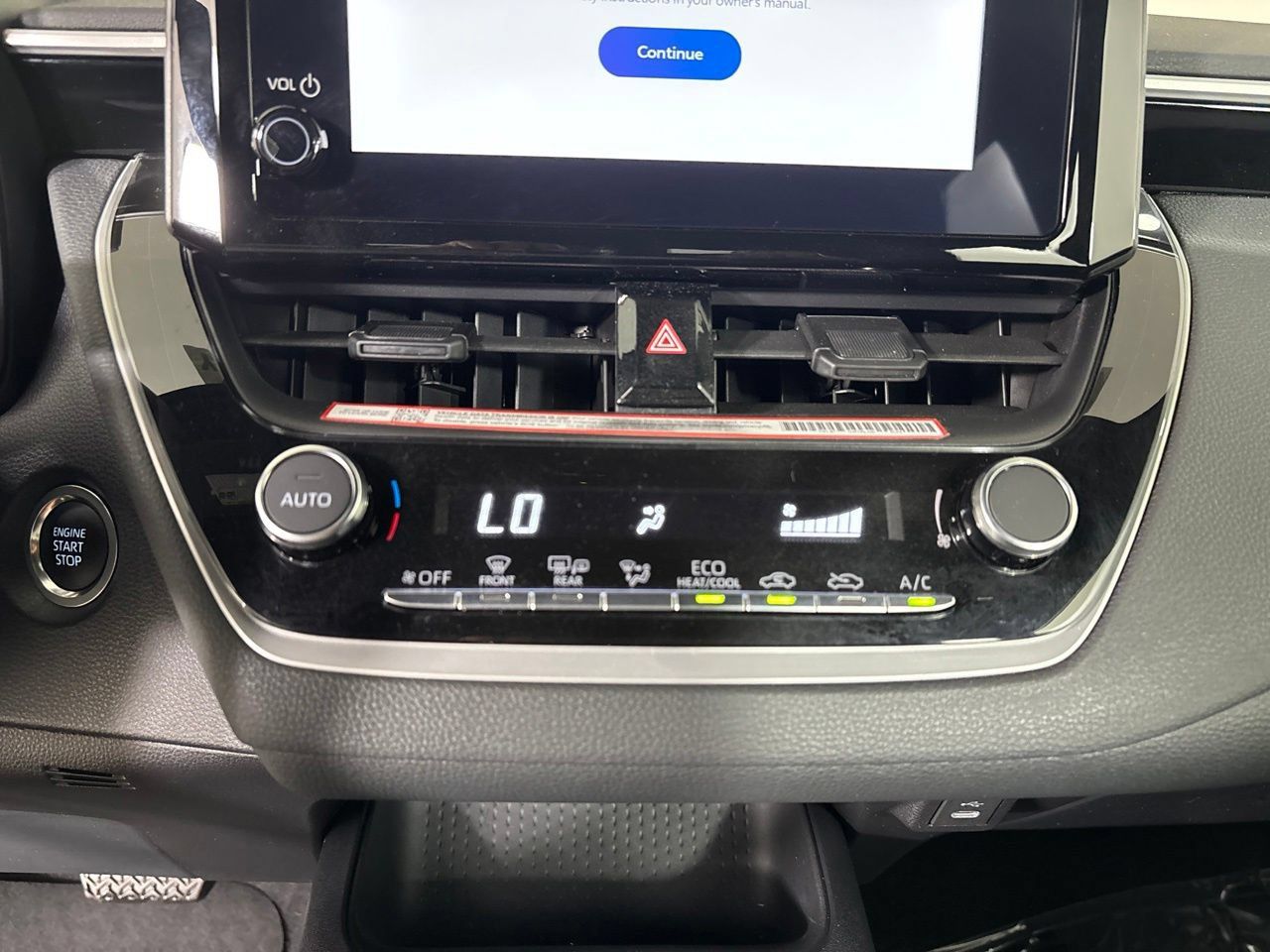 Used 2026 Toyota Corolla SE FWD image 19