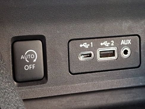 Used 2024 Nissan Sentra SV FWD image 26