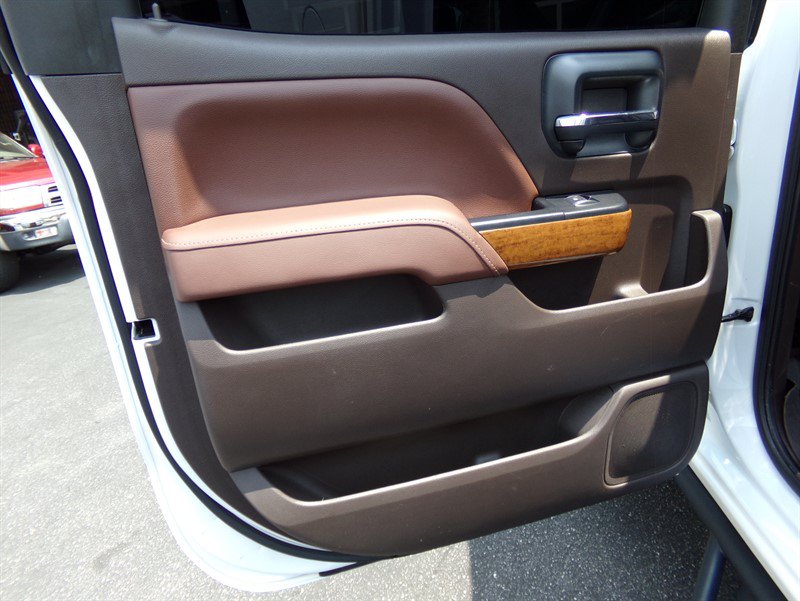 Used 2019 Chevrolet Silverado 2500 High Country w/ Duramax Plus Package AWD/4WD image 50