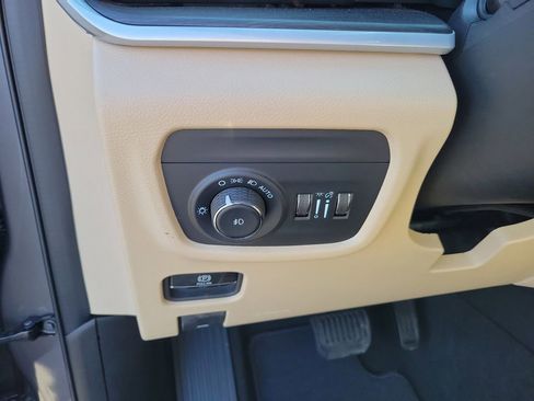 New 2026 Jeep Grand Cherokee L Limited AWD/4WD image 11