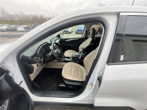 Used 2022 Ford Escape SEL image 11