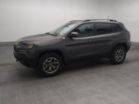 Used 2021 Jeep Cherokee Trailhawk w/ Trailer Tow Group AWD/4WD image 2
