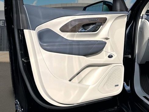 Certified 2024 GMC Terrain Denali w/ Black Diamond Edition image 18