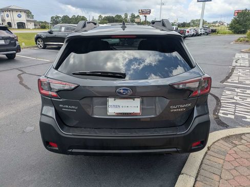 Certified 2025 Subaru Outback Premium AWD/4WD image 6