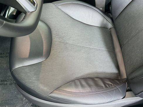 Used 2016 Tesla Model S 70D image 17