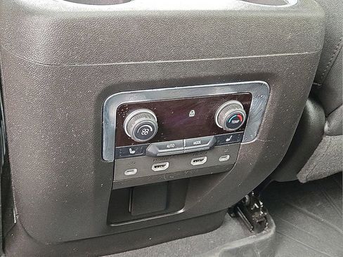 Used 2024 Chevrolet Tahoe High Country w/ Advanced Technology Package image 18