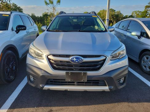 Used 2020 Subaru Outback Limited image 3
