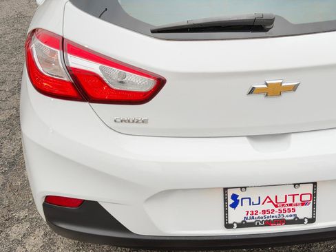 Used 2017 Chevrolet Cruze Premier FWD image 77