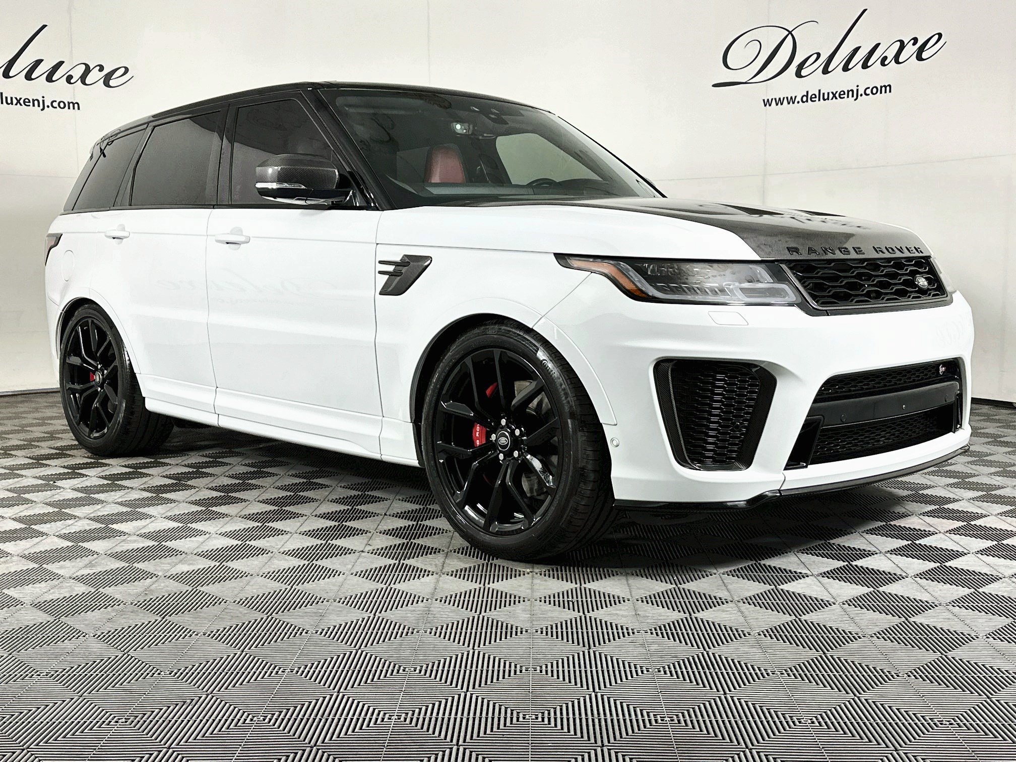 Used 2022 Land Rover Range Rover Sport SVR Carbon Edition AWD/4WD image 1