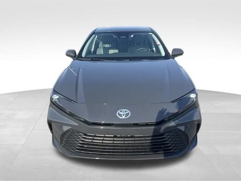 Used 2026 Toyota Camry LE FWD image 8