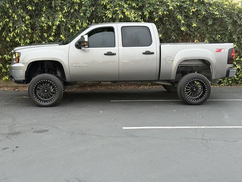 Used 2013 GMC Sierra 1500 SLE w/ Power Tech Package image 6
