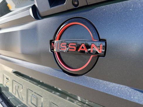 Used 2025 Nissan Frontier PRO-4X AWD/4WD image 10