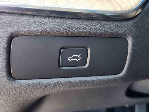 New 2026 Volvo XC60 B5 Plus w/ Protection Package Premier AWD/4WD image 13