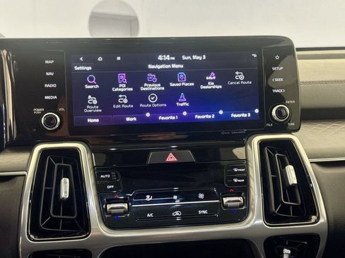 Used 2023 Kia Sorento SX AWD/4WD image 12