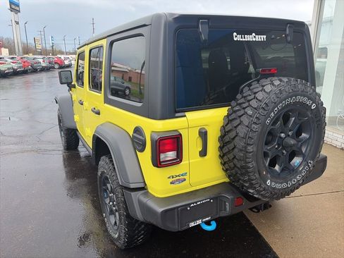 Used 2023 Jeep Wrangler Unlimited w/ Cold Weather Group AWD/4WD image 10