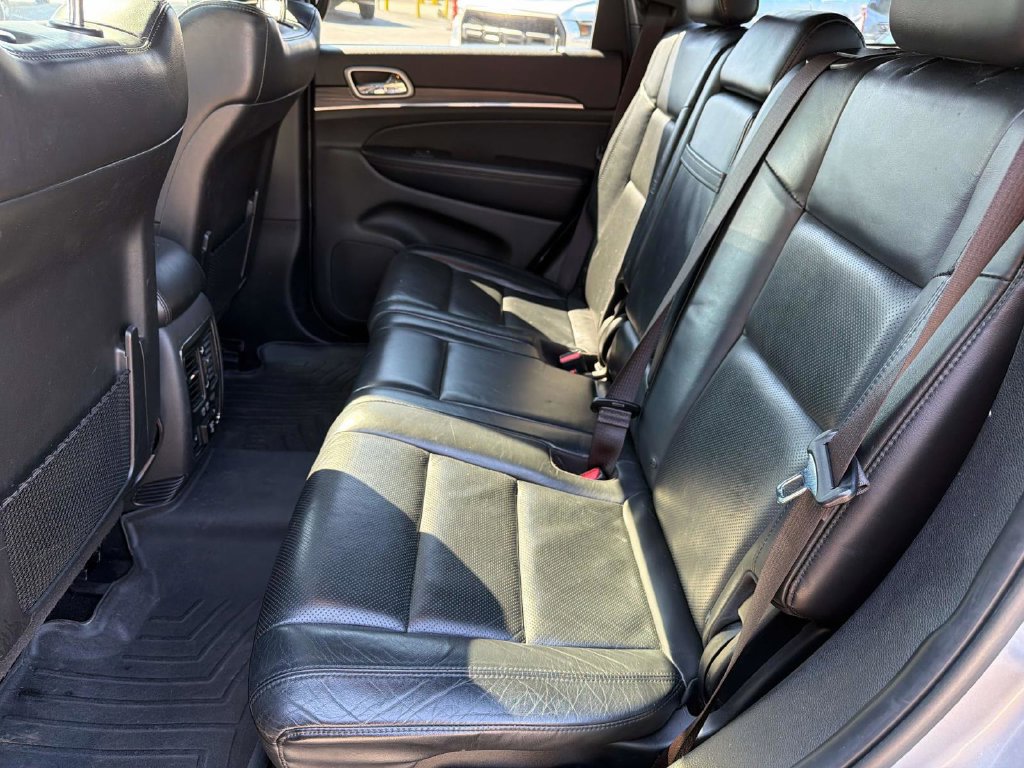 Used 2019 Jeep Grand Cherokee Limited w/ Luxury Group II AWD/4WD image 23
