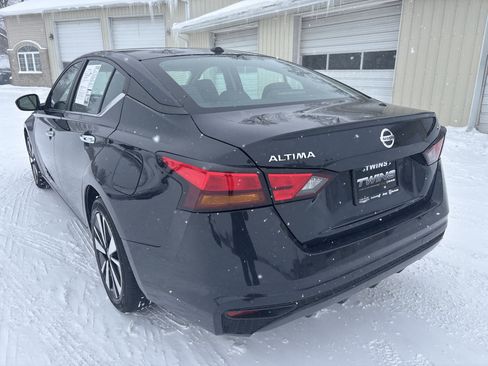Used 2022 Nissan Altima 2.5 SV image 7