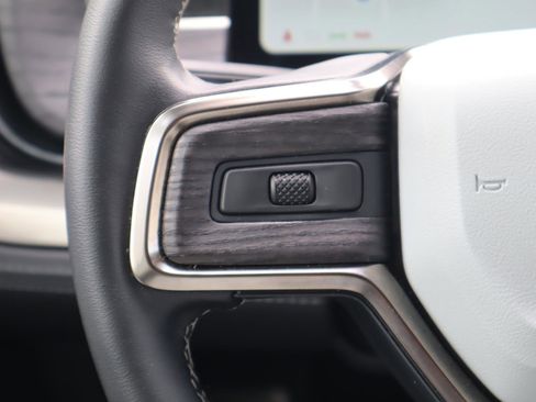 Used 2023 Rivian R1S Launch Edition image 12