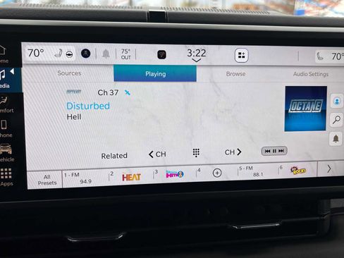 Used 2025 Jeep Wrangler Sahara image 24