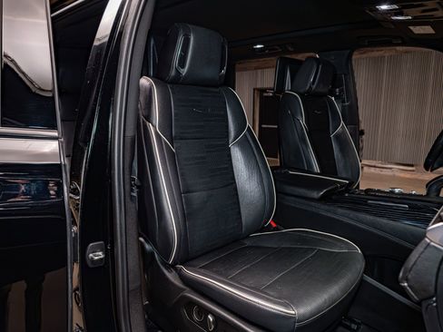 Used 2021 Cadillac Escalade Sport w/ LPO, Illumination Package image 27