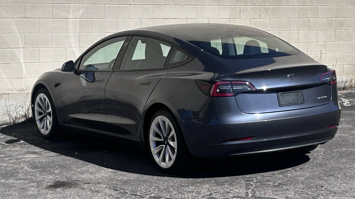 Used 2021 Tesla Model 3 Long Range AWD/4WD image 3