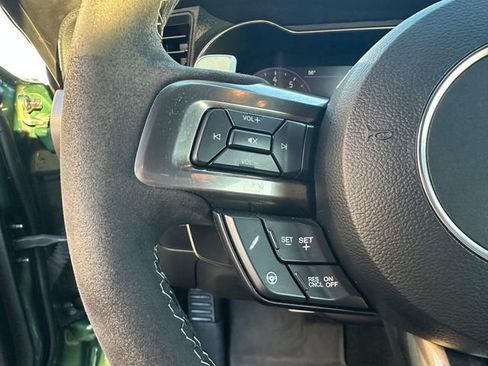 Used 2022 Ford Mustang Shelby GT500 w/ Technology Package image 19