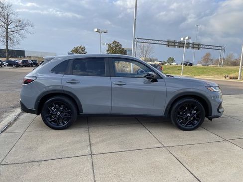 Used 2024 Honda HR-V Sport image 12