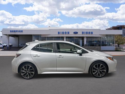 Used 2020 Toyota Corolla XSE image 2