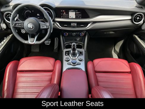 Used 2024 Alfa Romeo Stelvio Veloce image 11